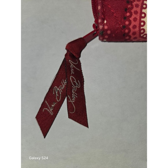 Vera Bradley Small Wallet Petite Red Bandana Paisley Pattern mint condition. - Picture 2 of 7